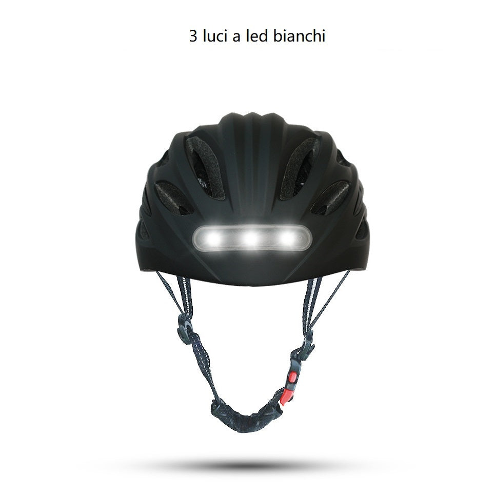 Fahrradhelm mit Vorder- und Rücklicht
