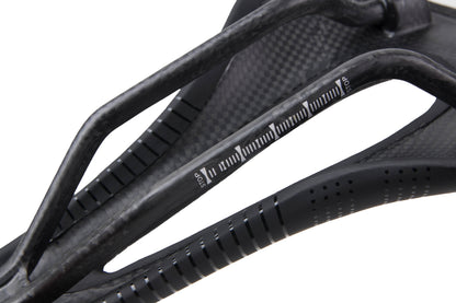 Sella Bici in Fibra di Carbonio Super Leggera 120g